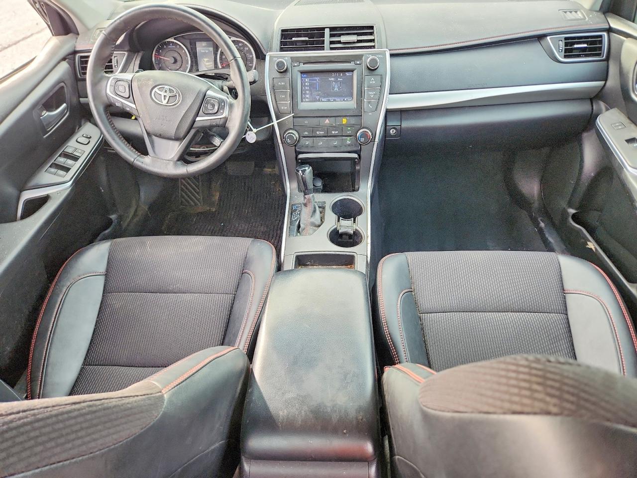 2016 TOYOTA CAMRY
