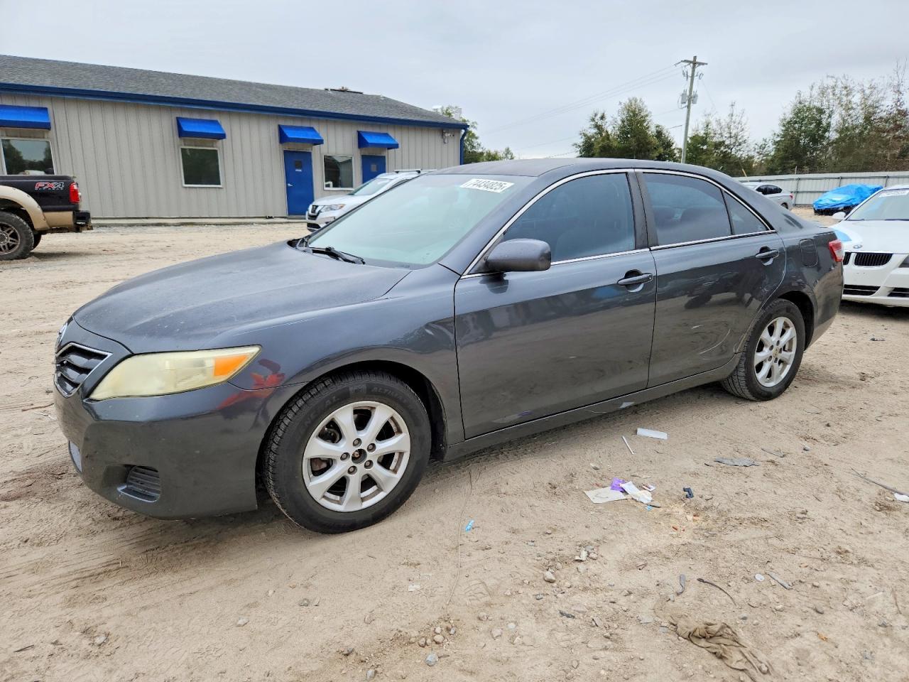 2011 TOYOTA CAMRY