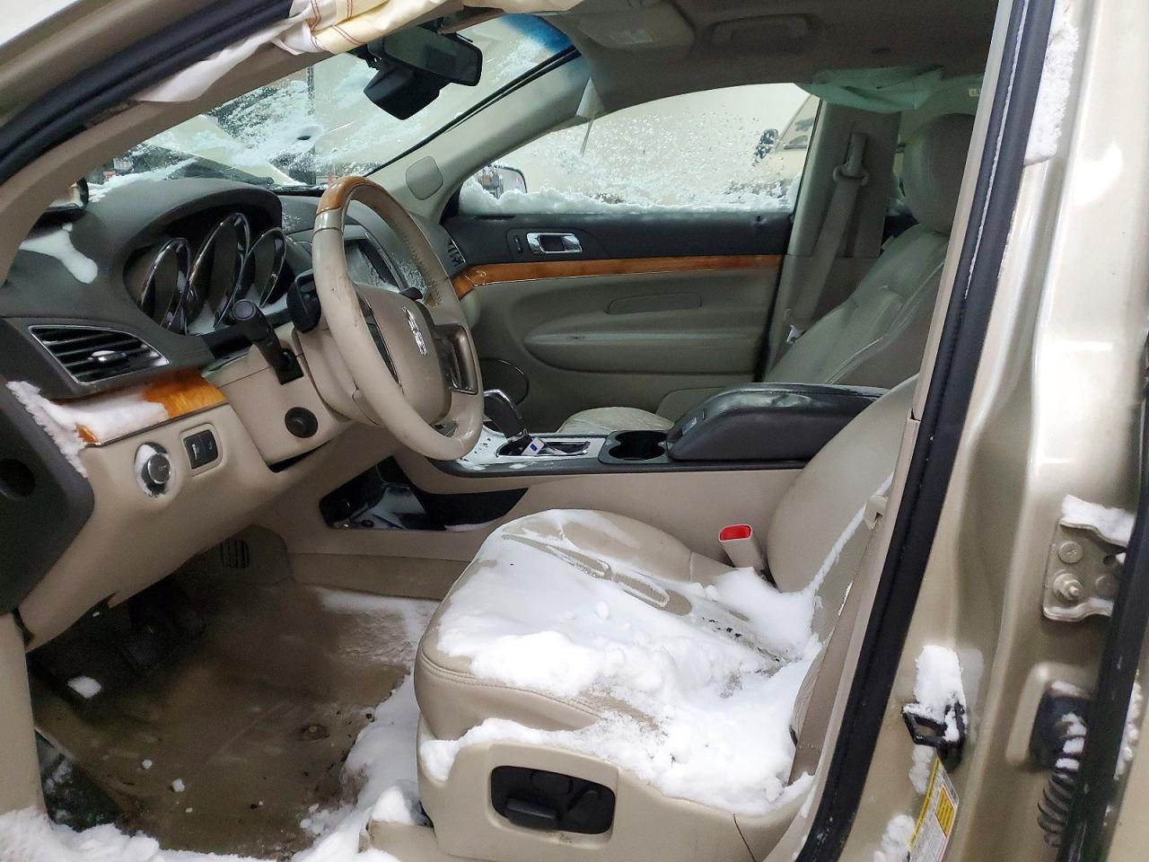 2011 LINCOLN MKT