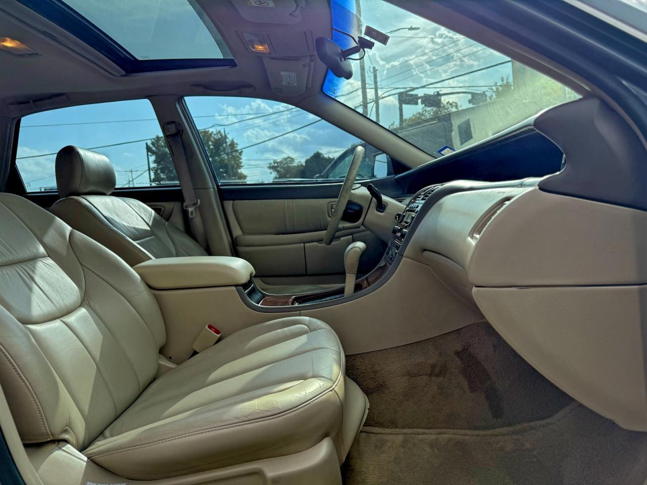 2001 TOYOTA Avalon