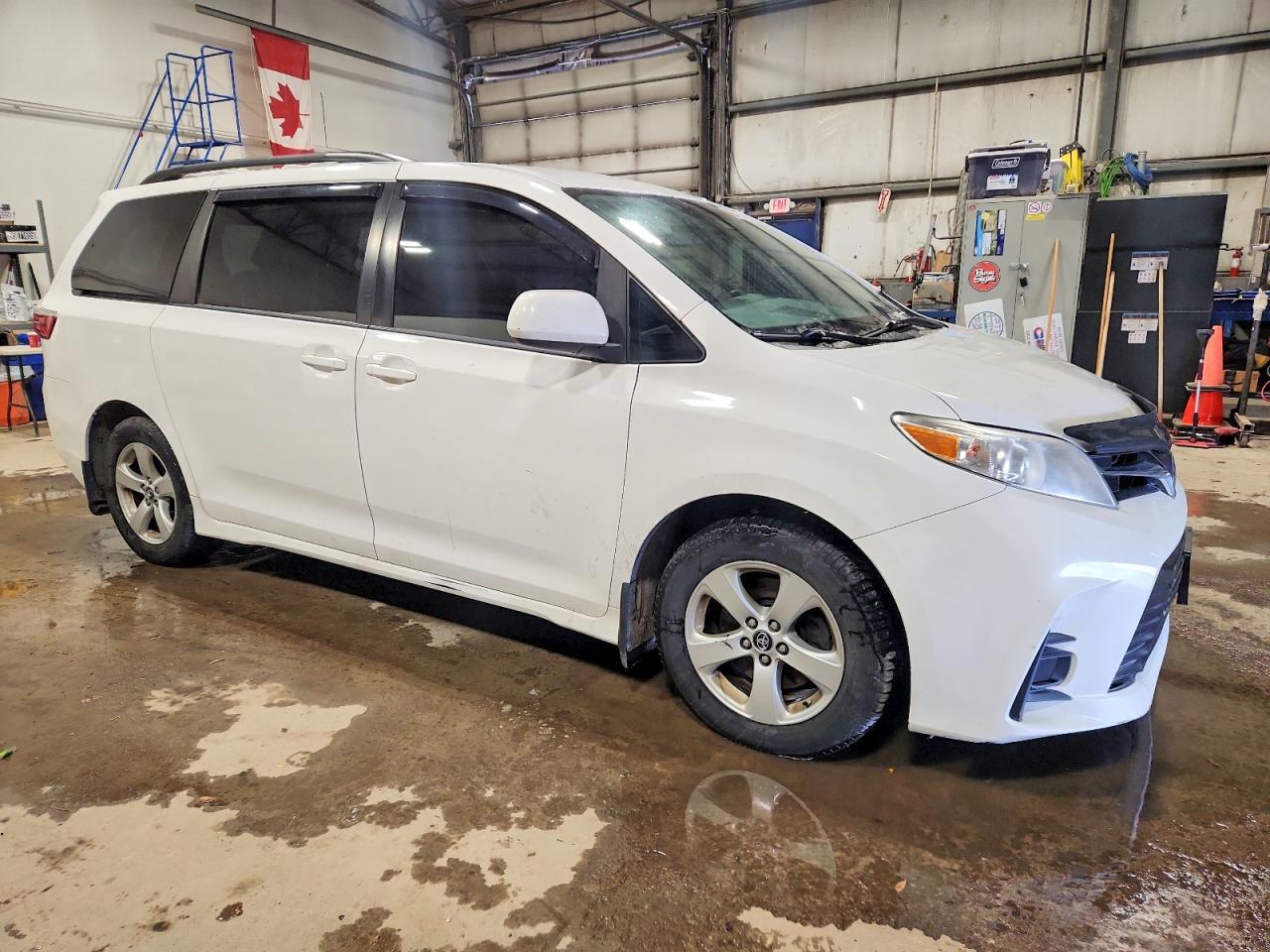2018 TOYOTA SIENNA