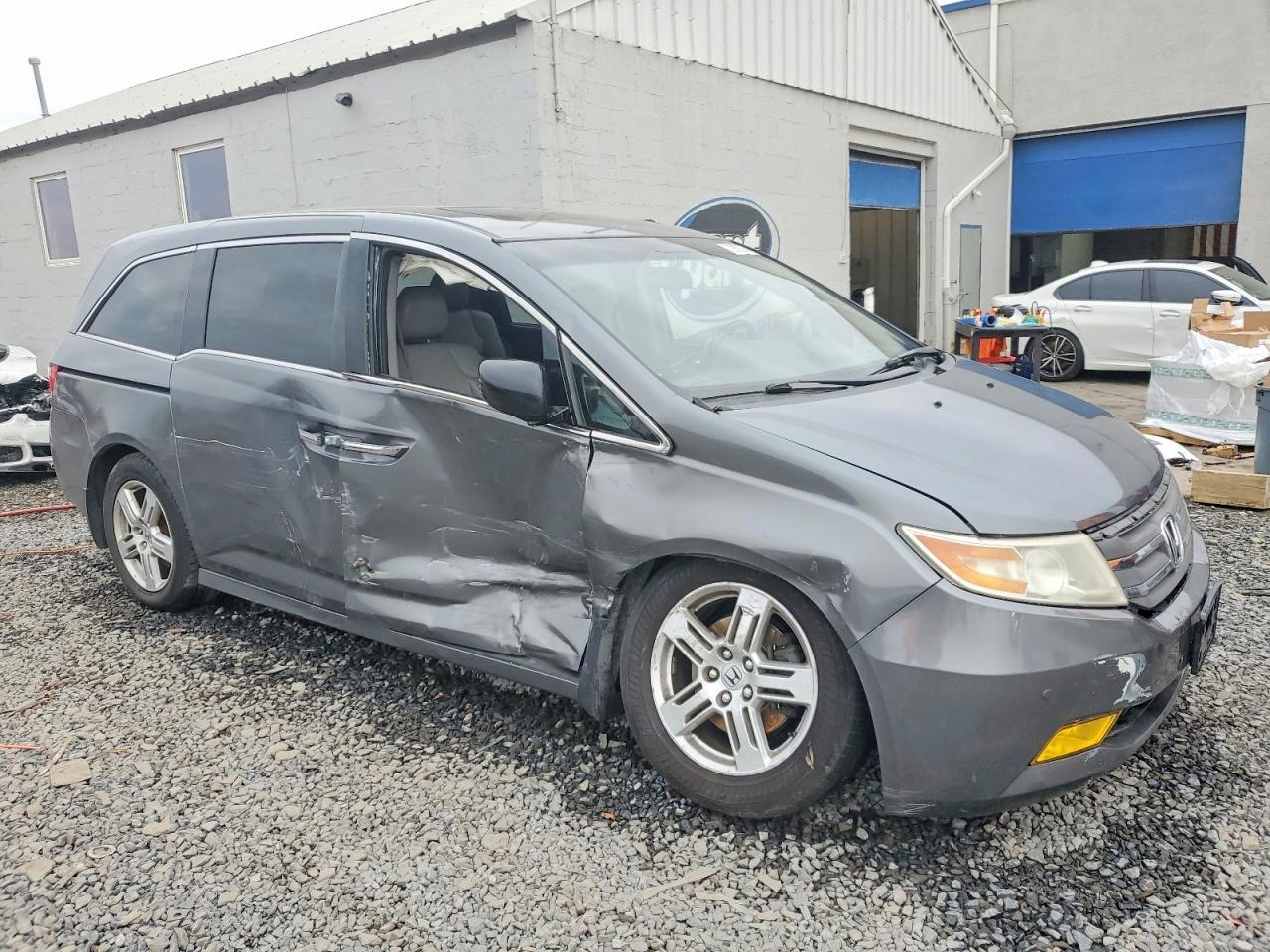 2011 HONDA ODYSSEY