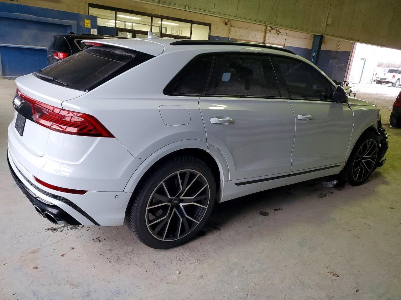 2021 AUDI SQ8