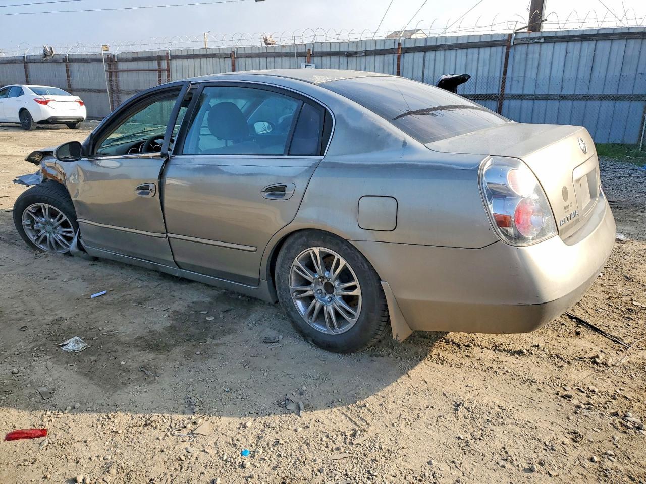 2005 NISSAN ALTIMA