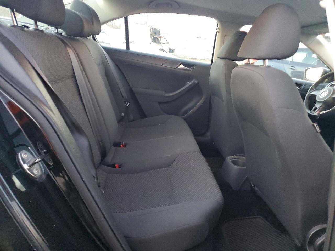2011 VOLKSWAGEN JETTA