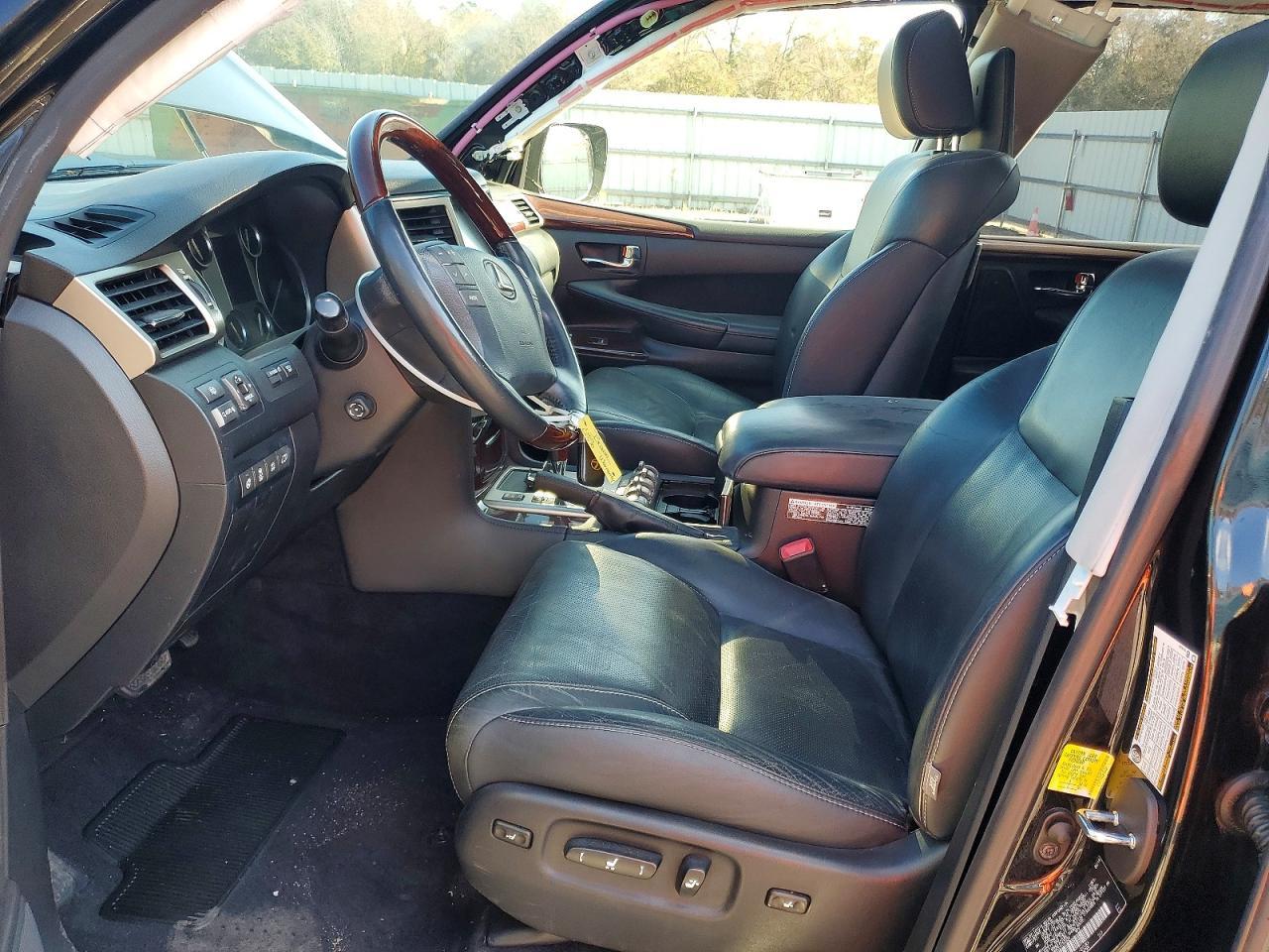 2014 LEXUS LX 570