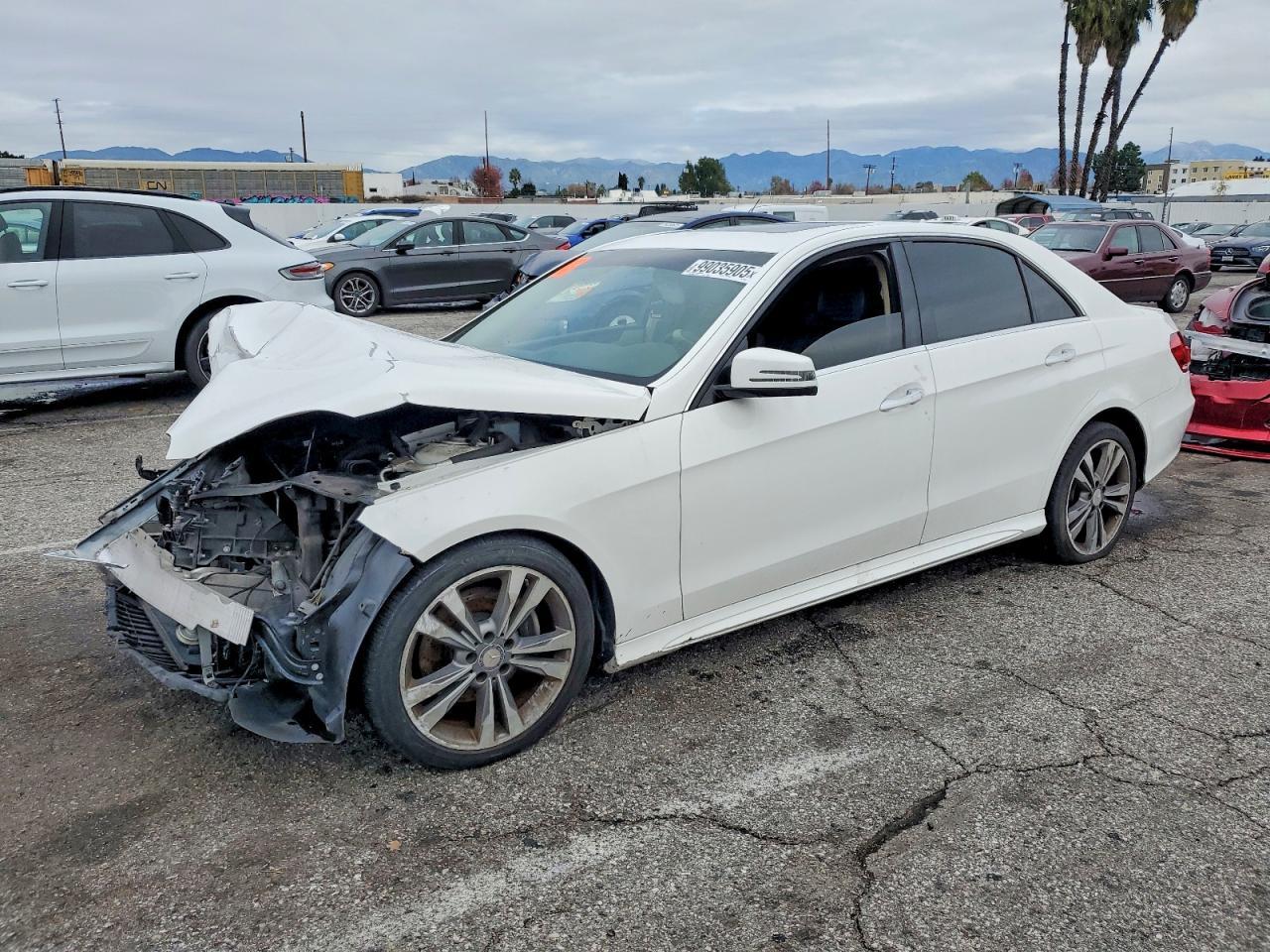 2014 MERCEDES-BENZ E-Class