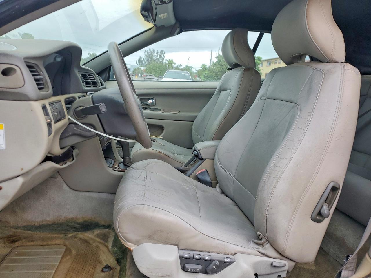 2000 VOLVO C70