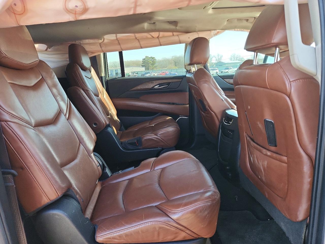 2017 CADILLAC Escalade ESV