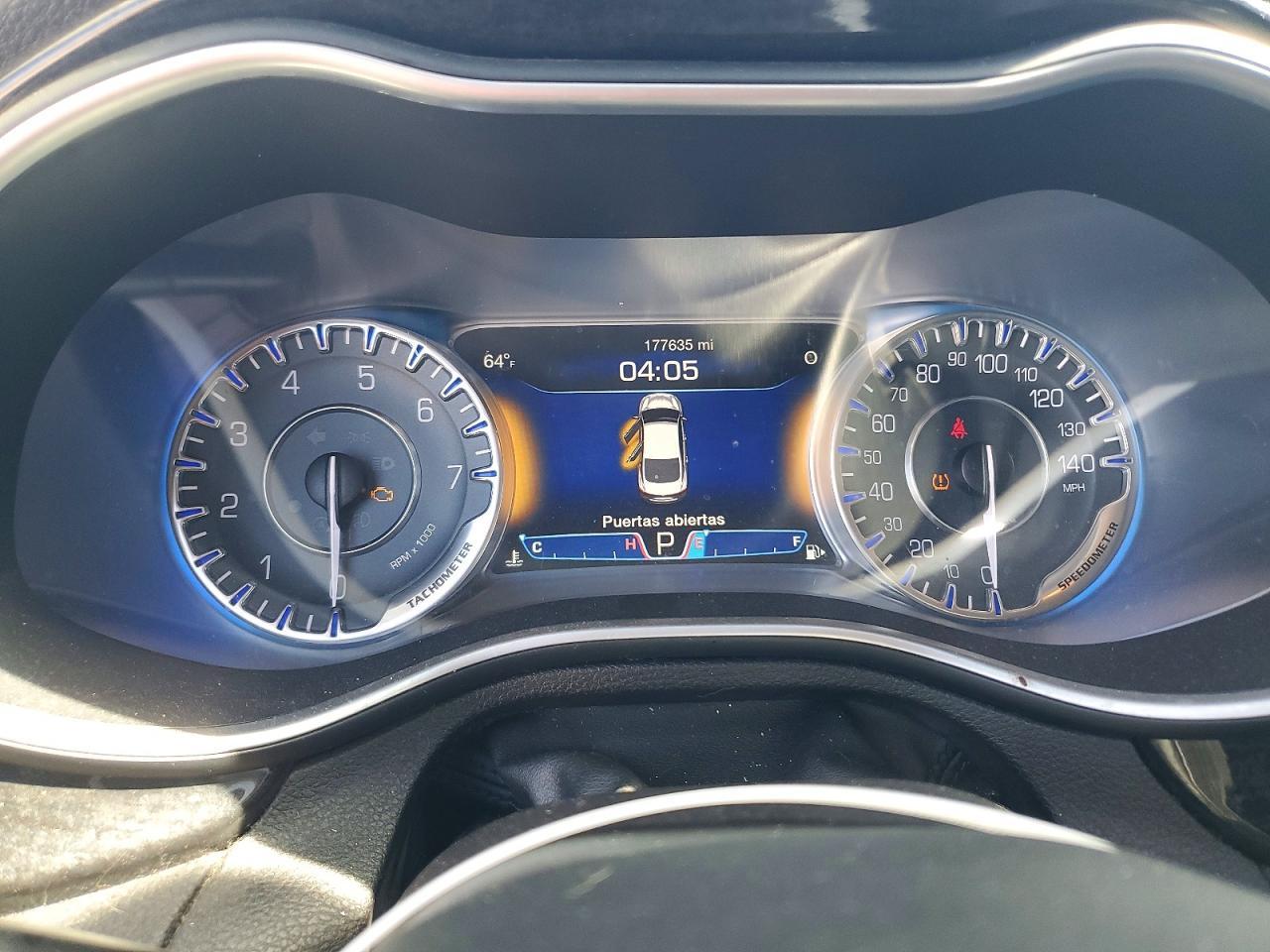 2015 CHRYSLER 200