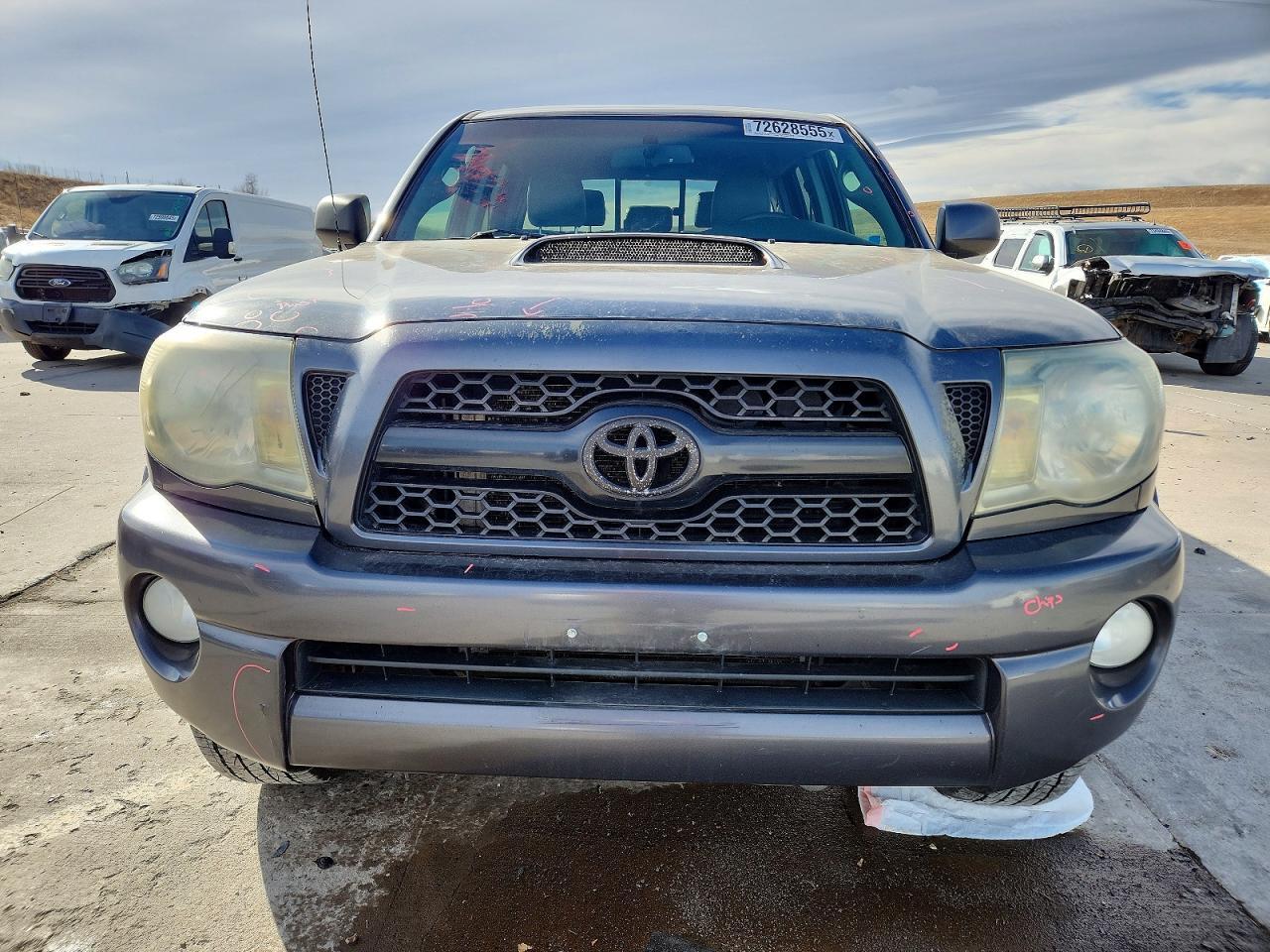 2011 TOYOTA TACOMA