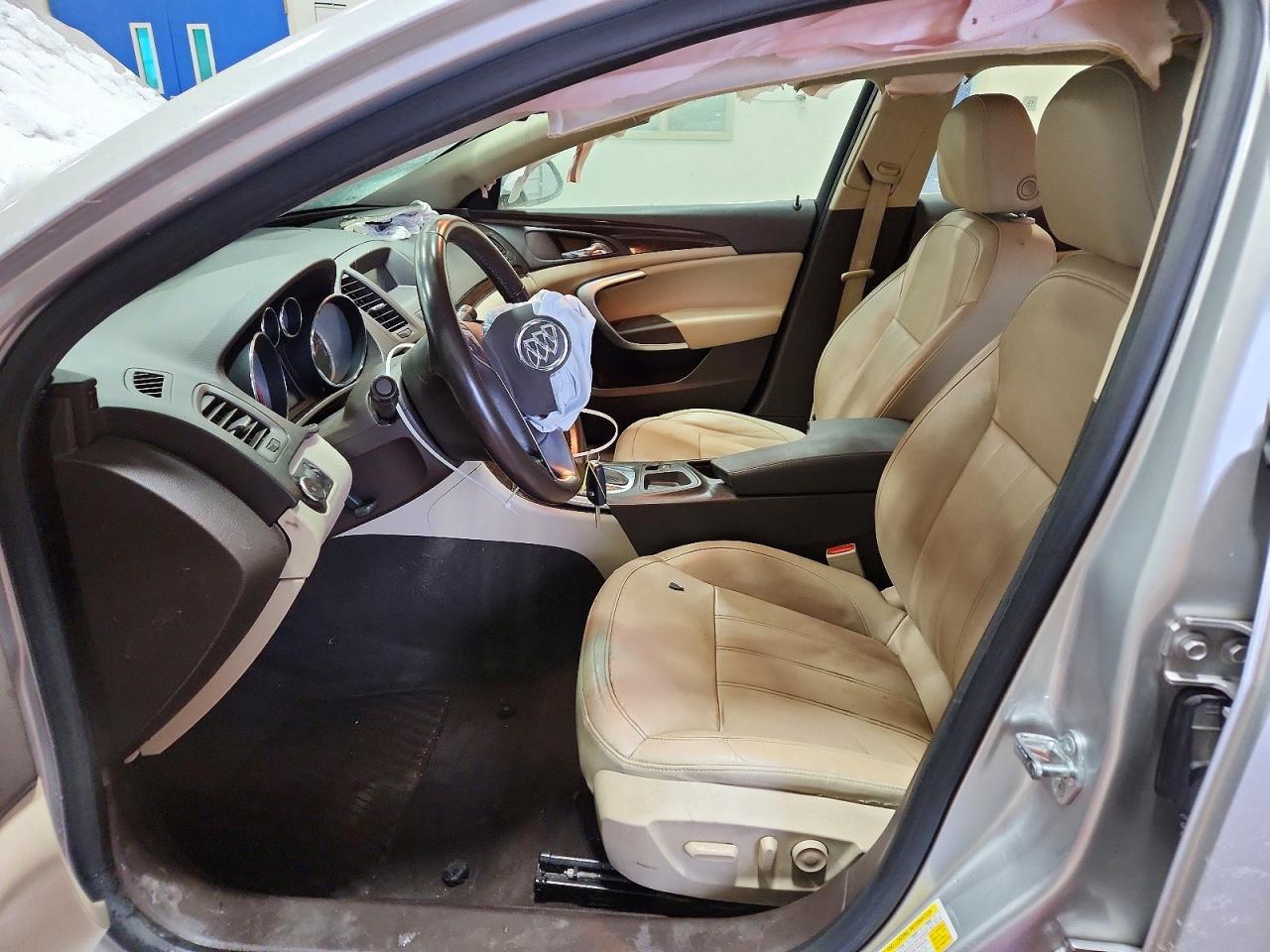 2011 BUICK Regal