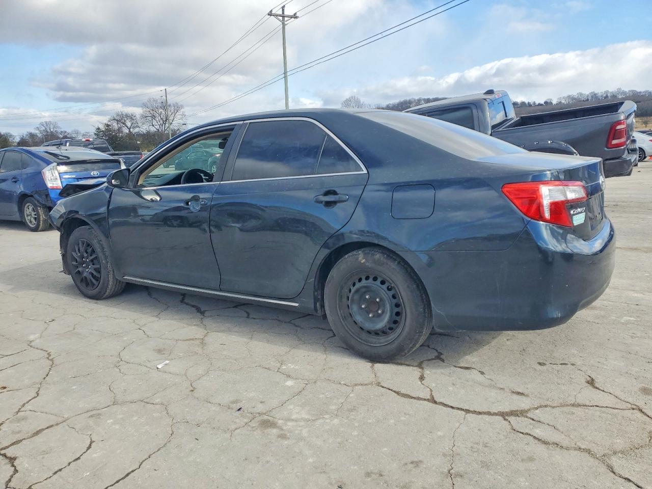 2014 TOYOTA CAMRY