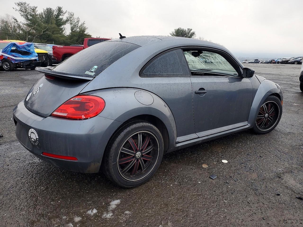 2016 VOLKSWAGEN Beetle