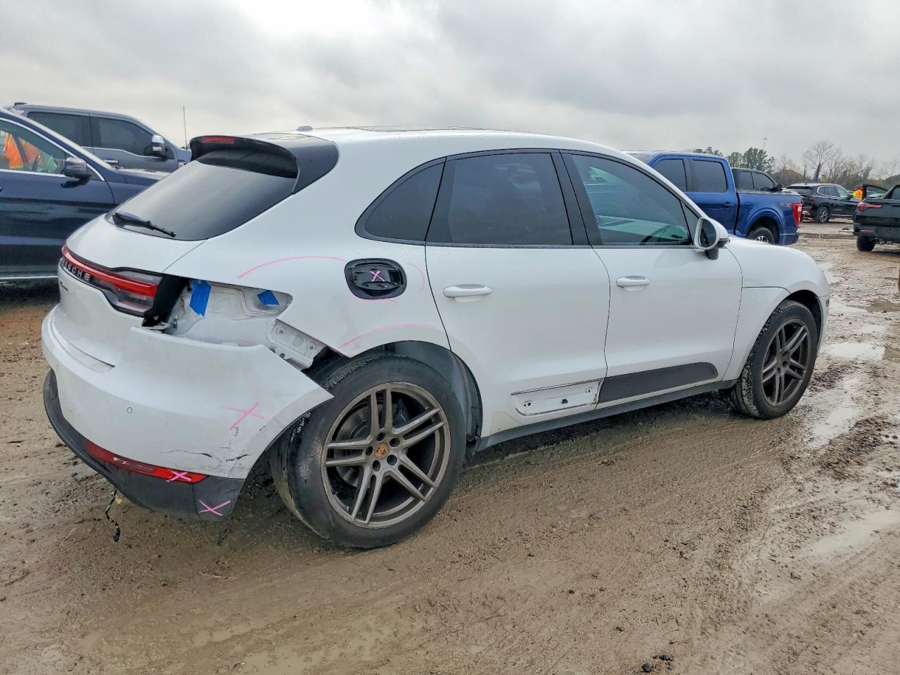 2021 PORSCHE Macan