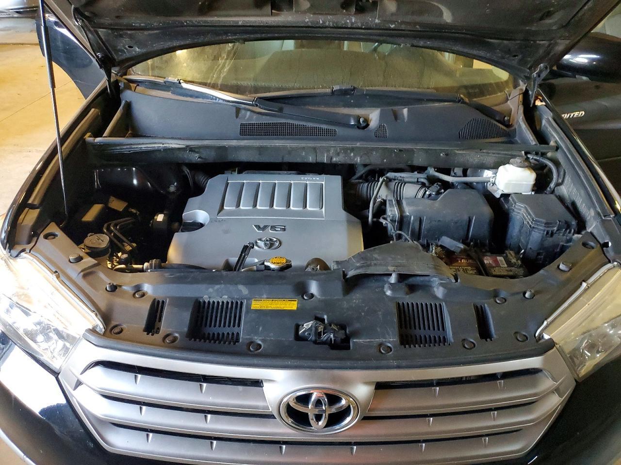 2013 TOYOTA HIGHLANDER