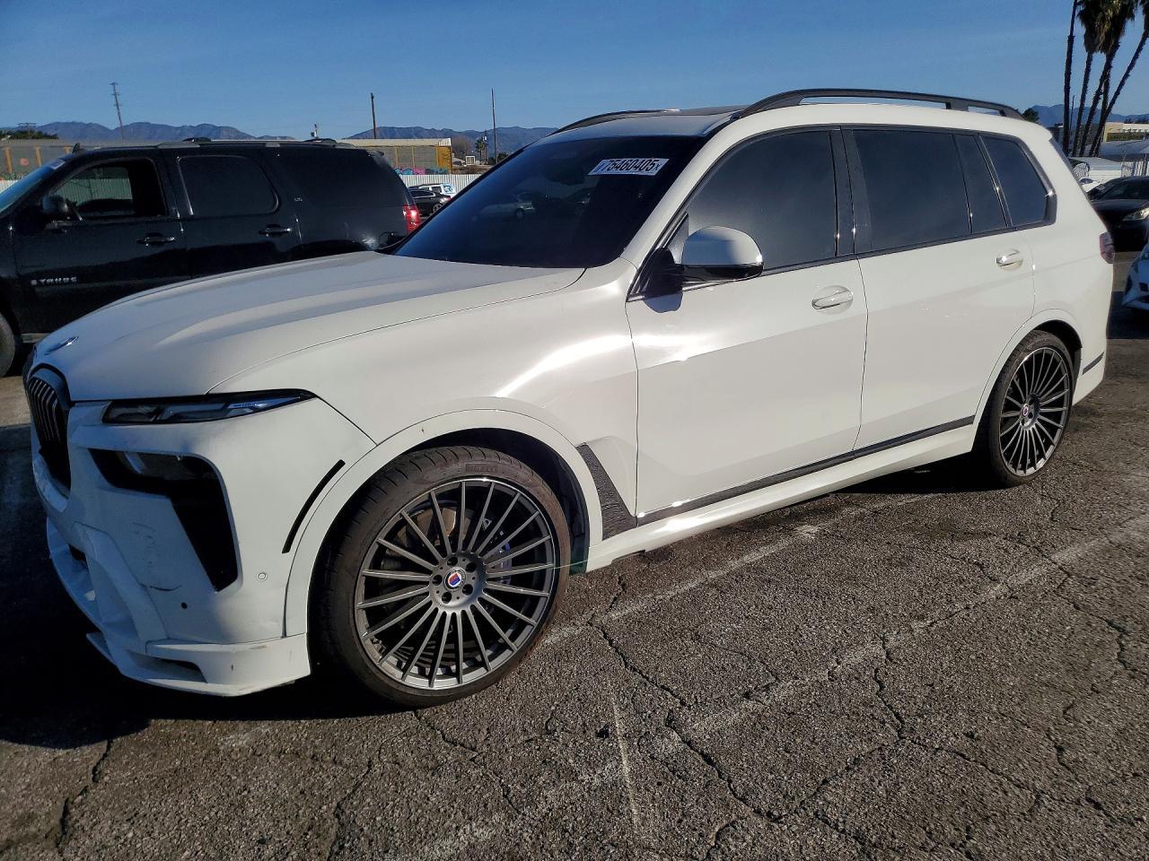2023 BMW X7
