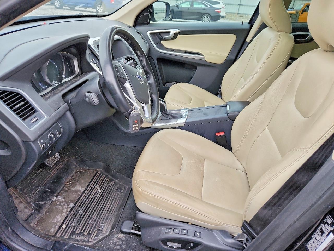 2016 VOLVO XC60