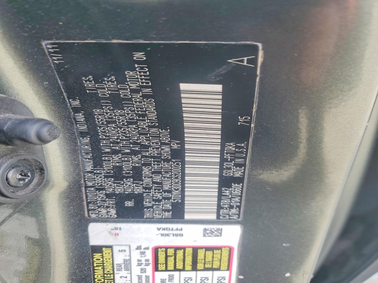 2011 TOYOTA SIENNA