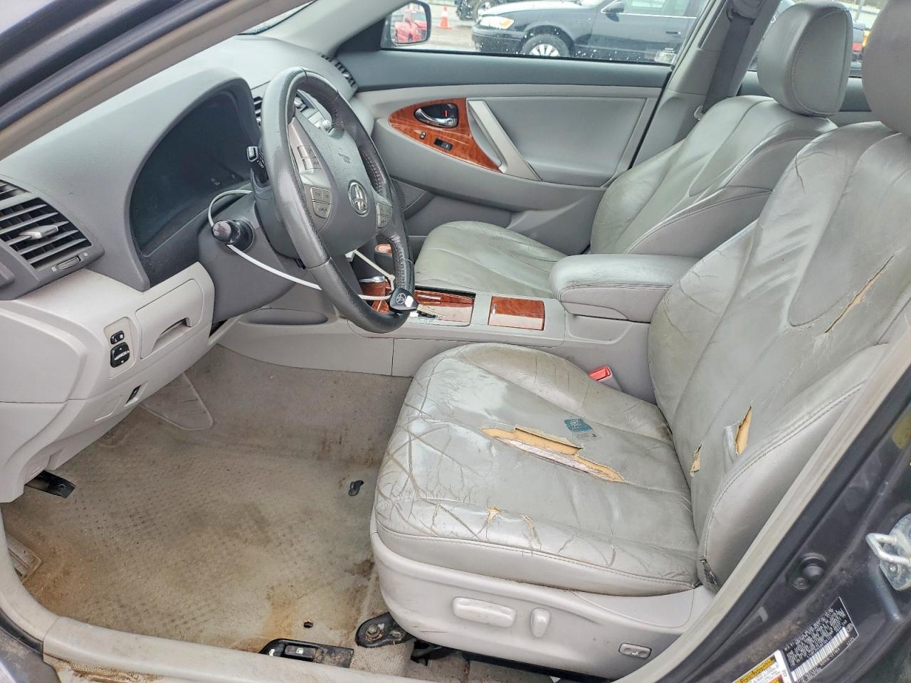 2011 TOYOTA CAMRY