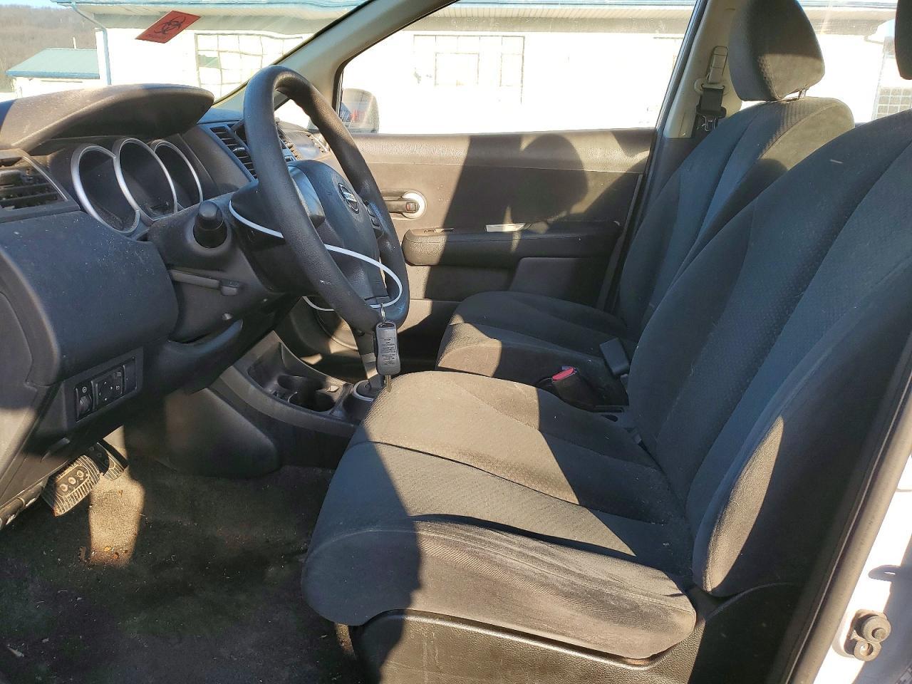 2010 NISSAN VERSA