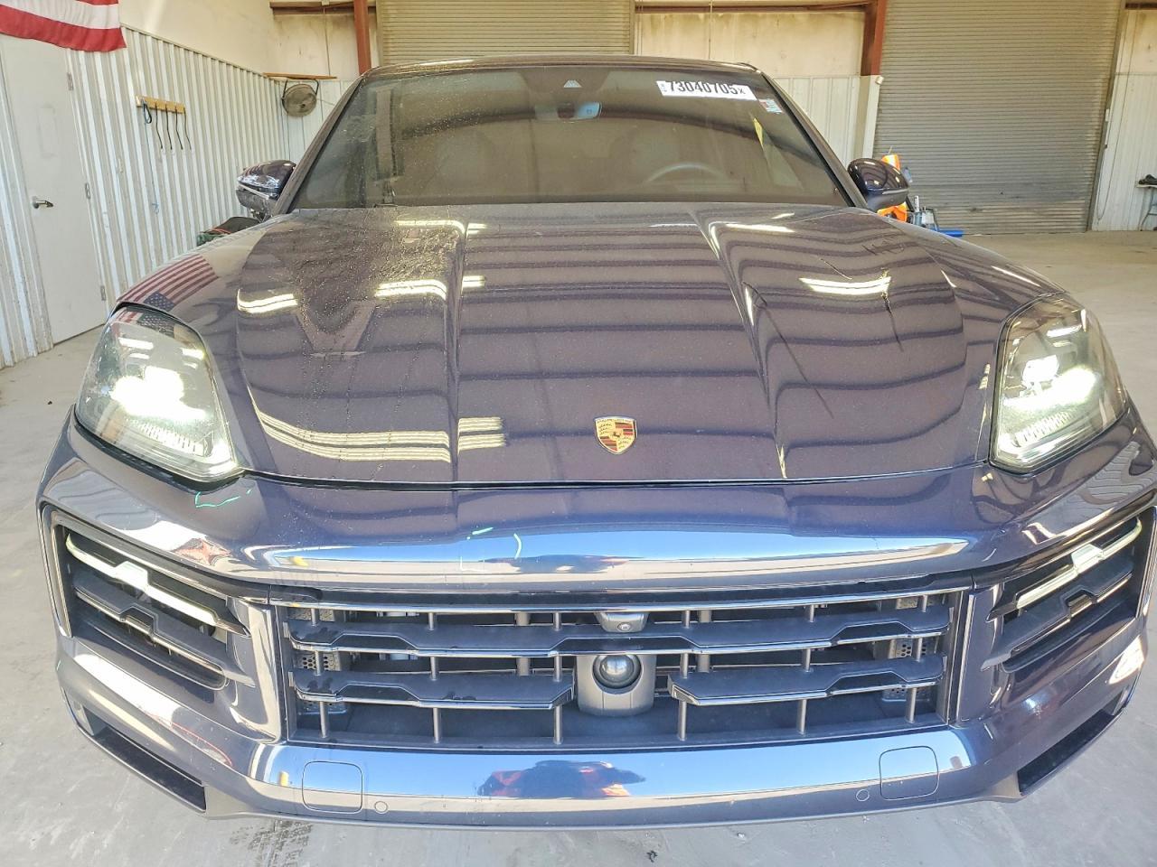 2024 PORSCHE CAYENNE