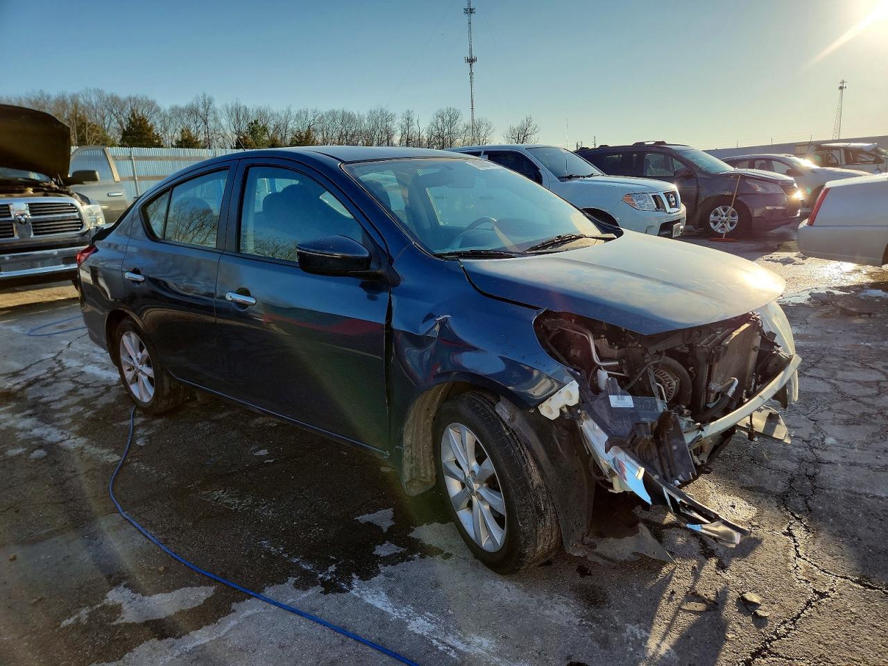 2016 NISSAN VERSA
