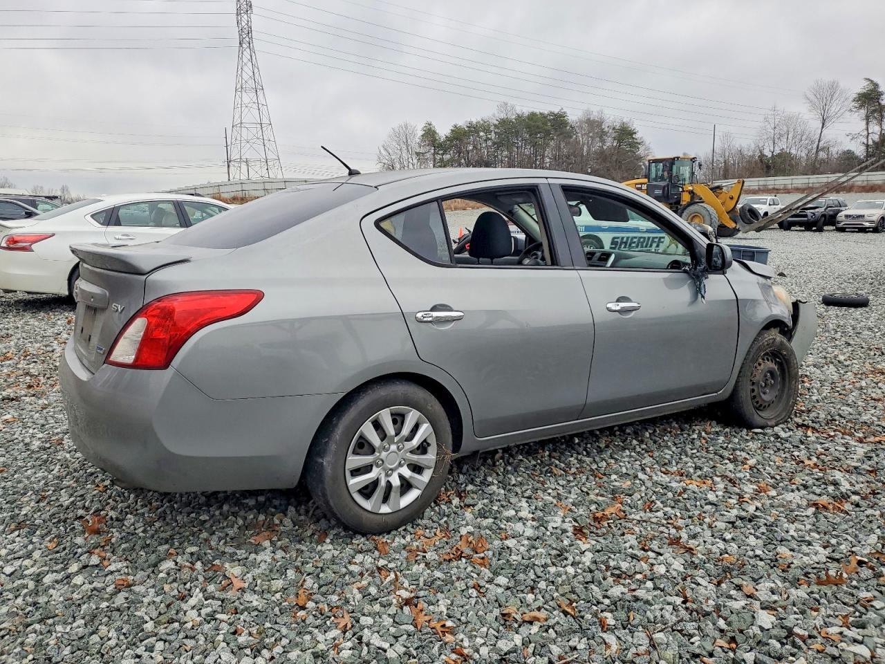 2014 NISSAN VERSA