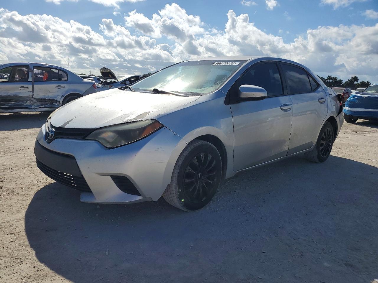 2015 TOYOTA COROLLA