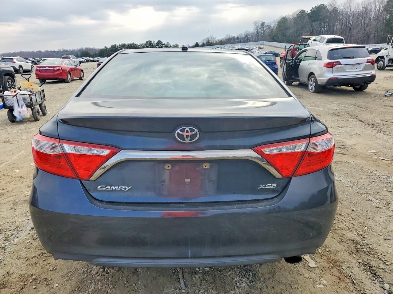 2015 TOYOTA CAMRY