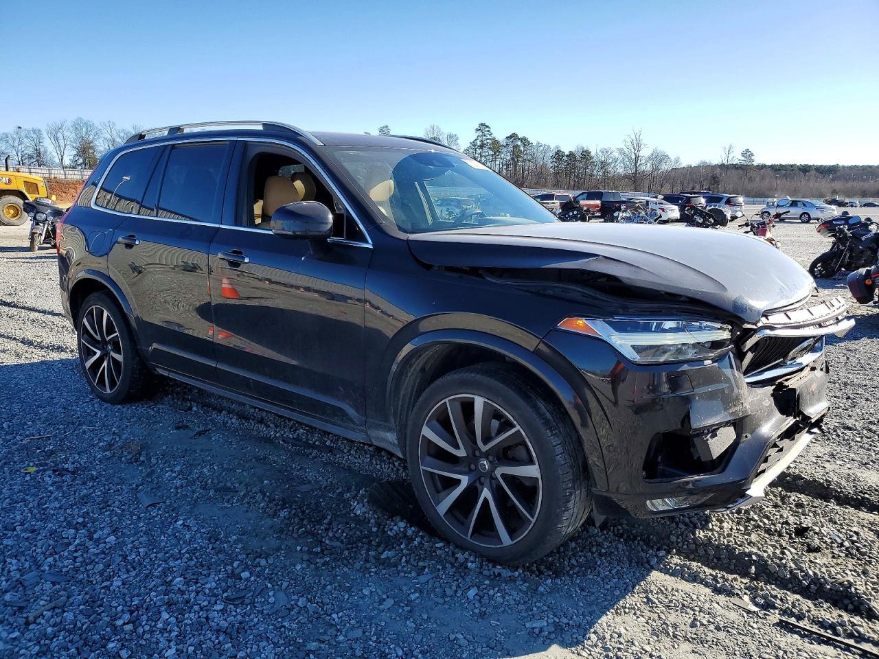 2018 VOLVO XC90