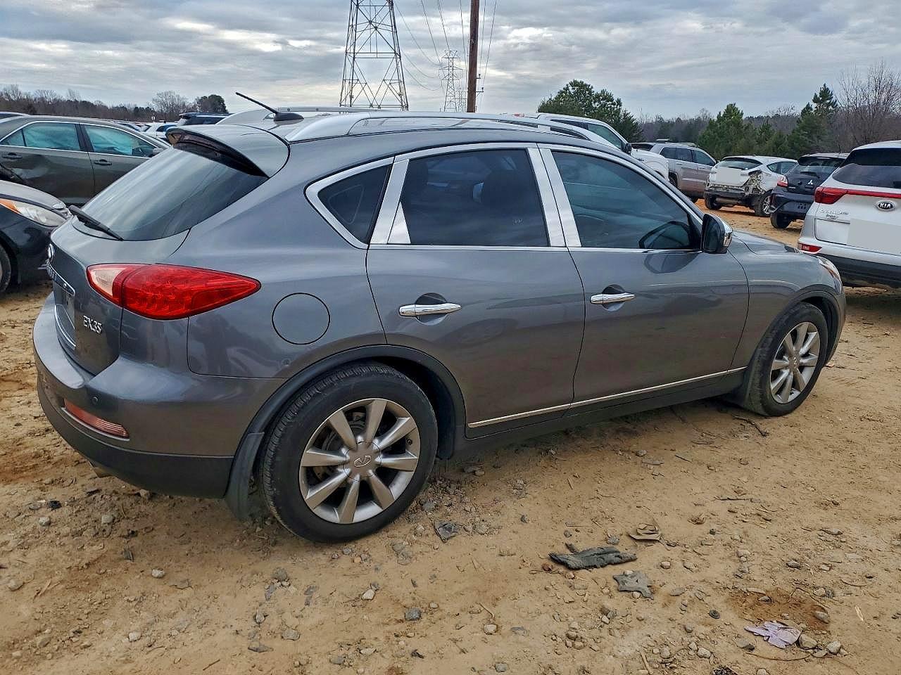 2011 INFINITI EX35