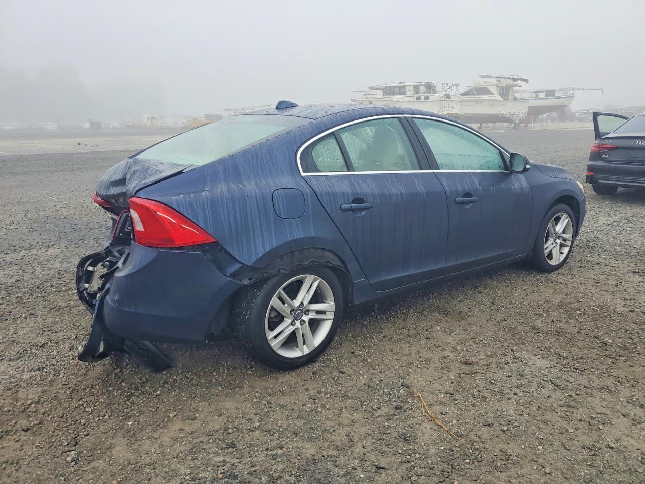 2015 VOLVO S60