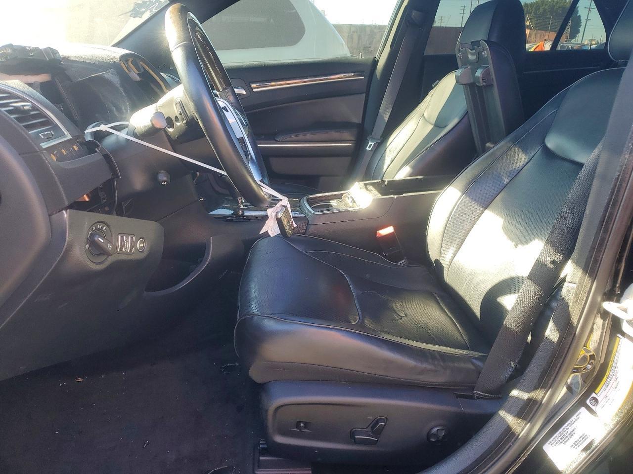 2011 CHRYSLER 300