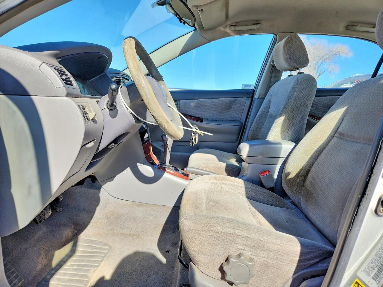 2004 TOYOTA COROLLA