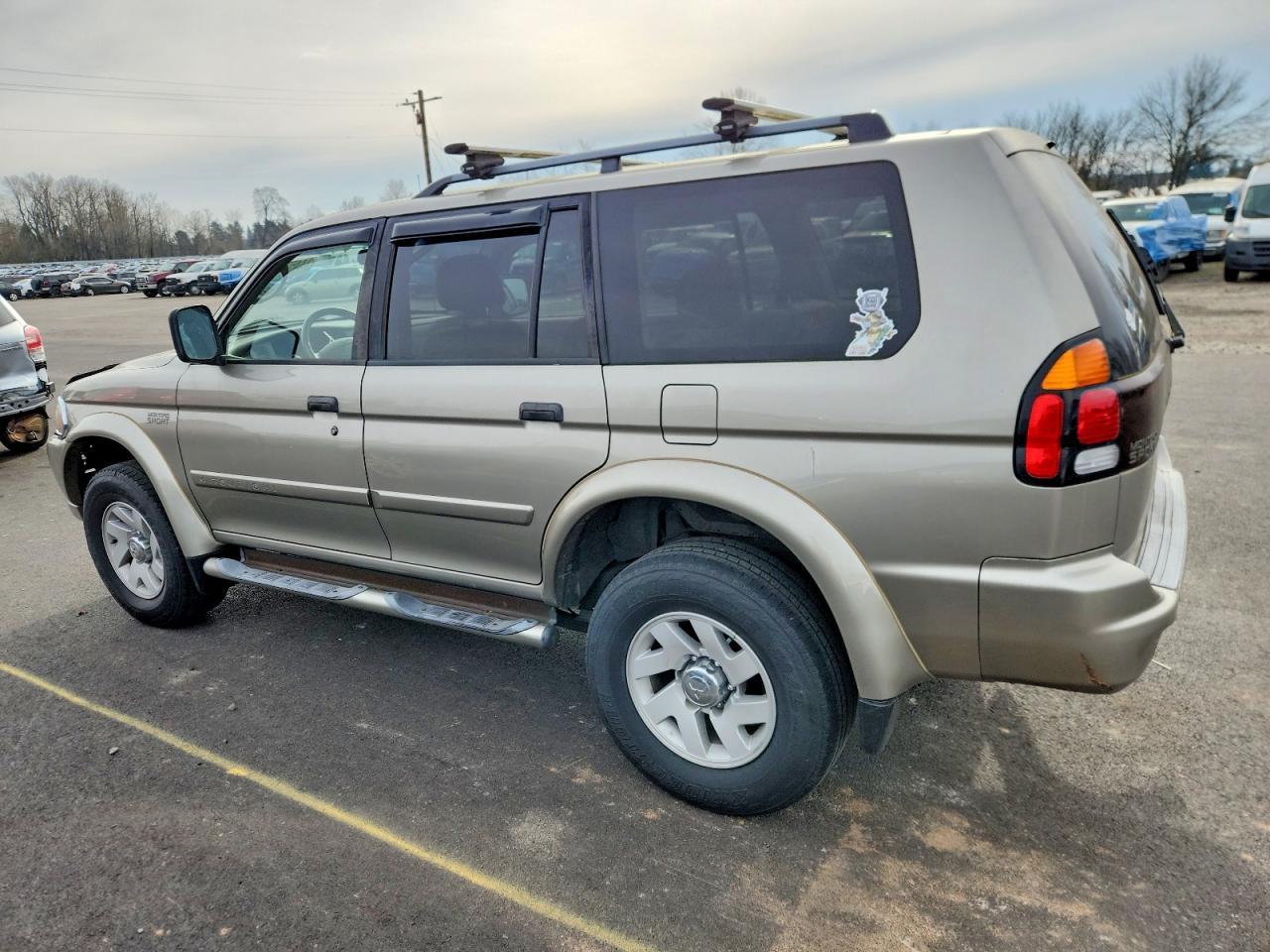 2002 MITSUBISHI Montero