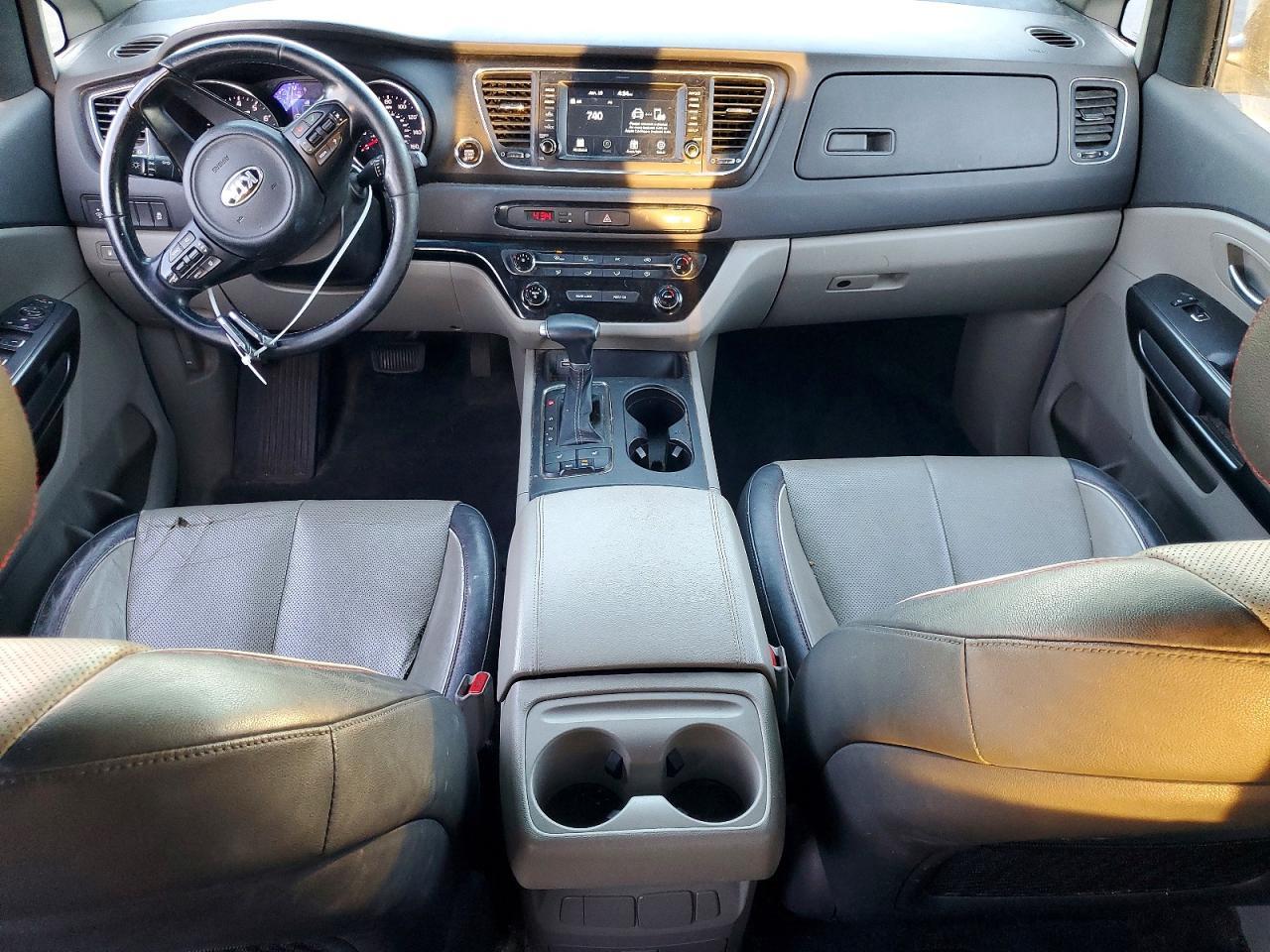 2017 KIA SEDONA