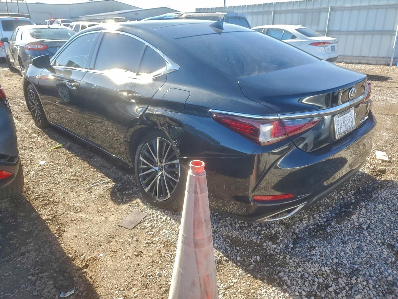 2025 LEXUS ES 350