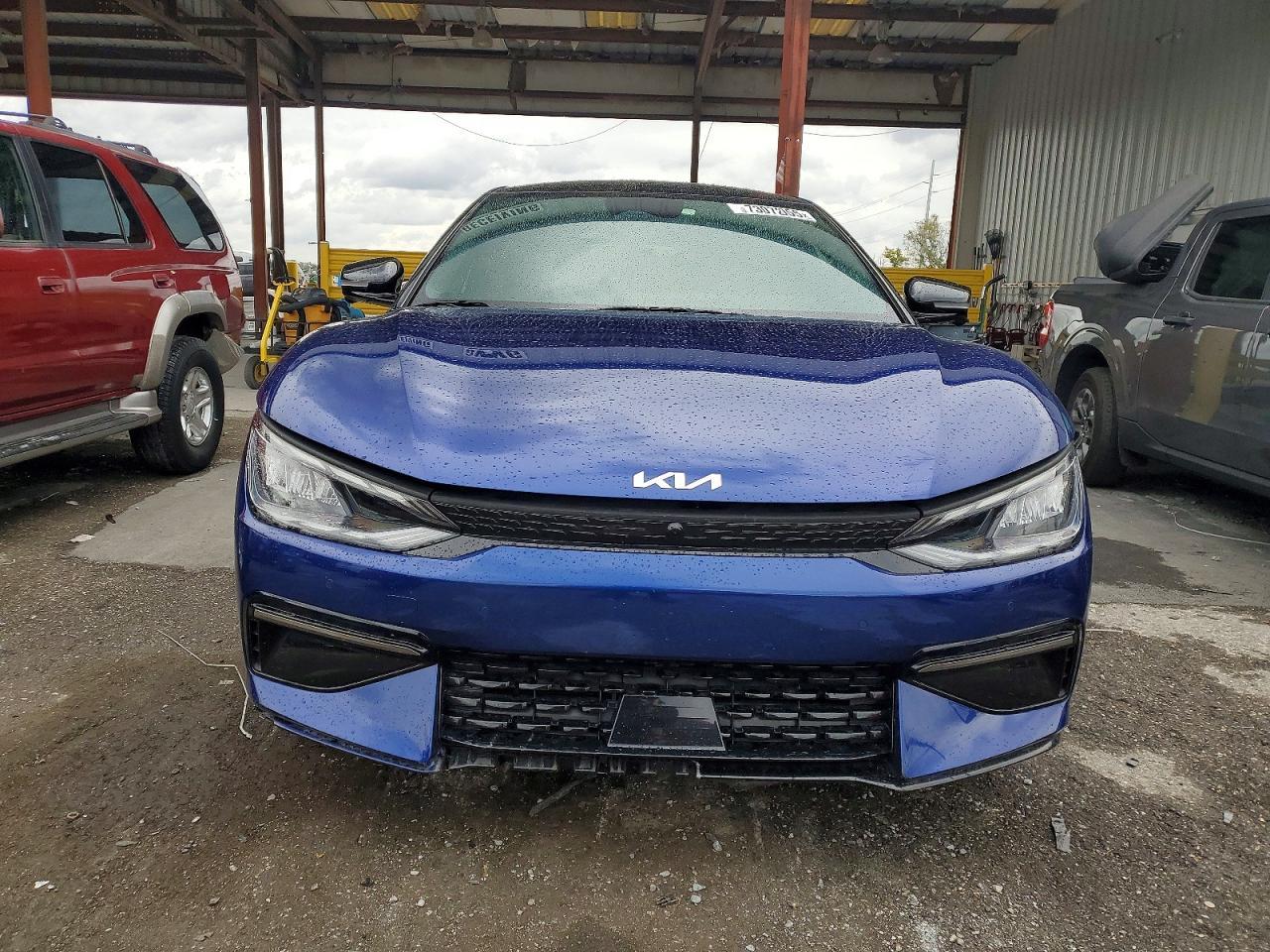 2023 KIA EV6