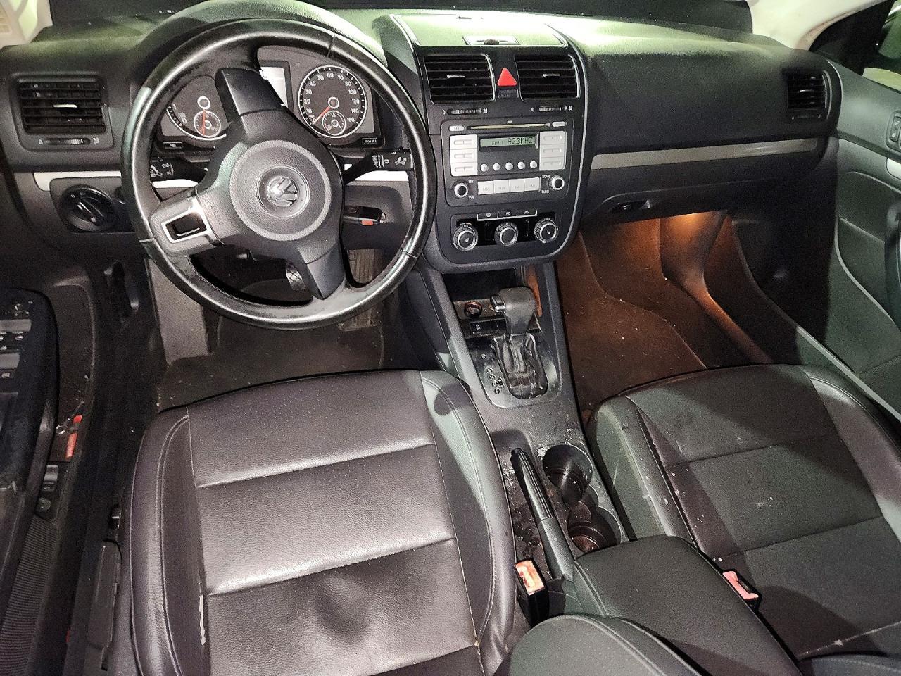 2010 VOLKSWAGEN JETTA