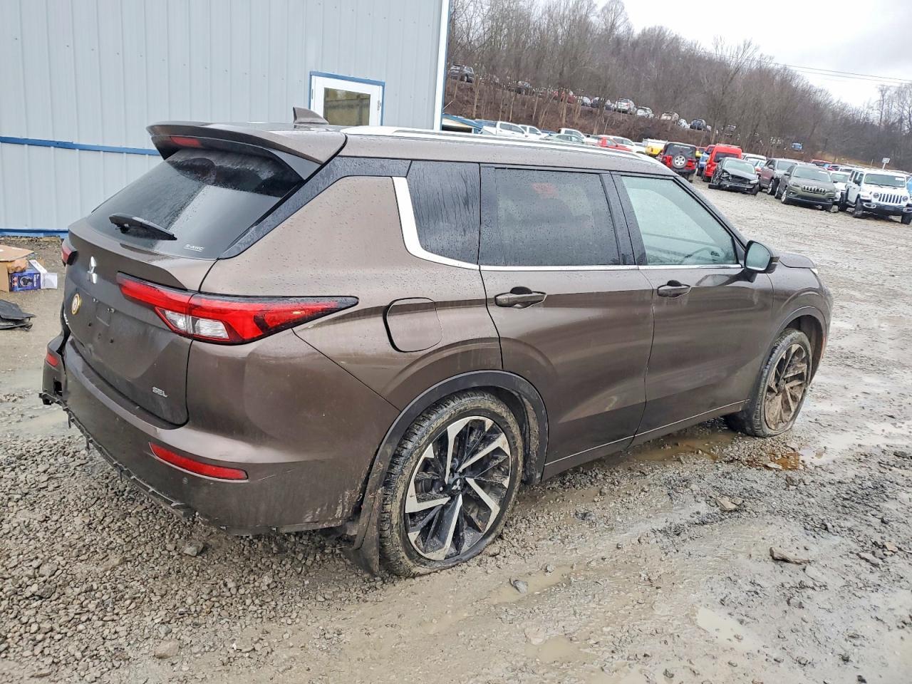 2022 MITSUBISHI outlander