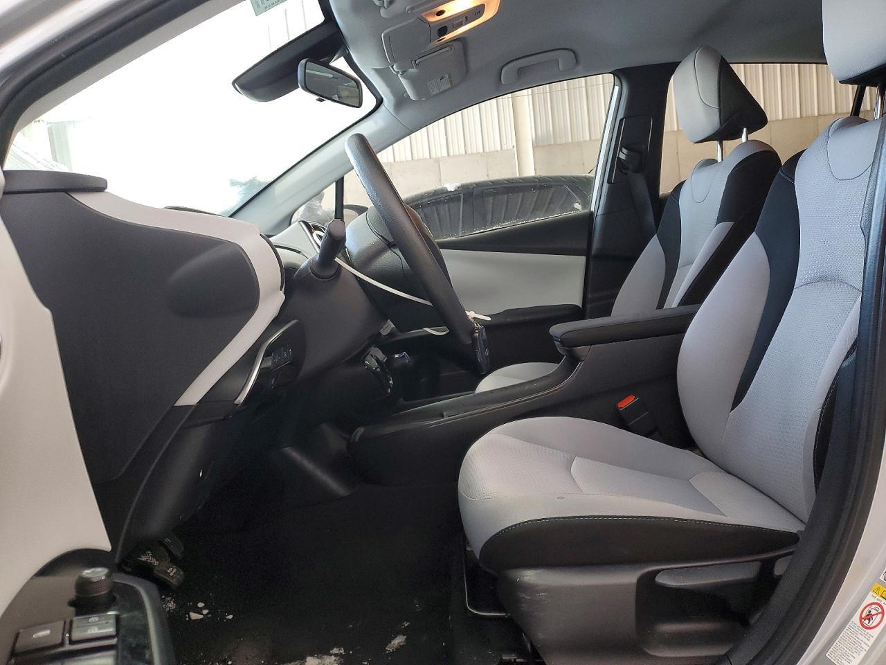 2022 TOYOTA PRIUS