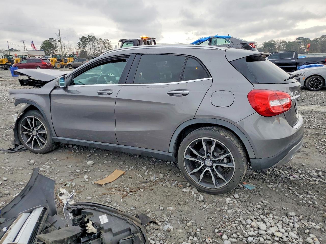 2017 MERCEDES-BENZ GLA-Class