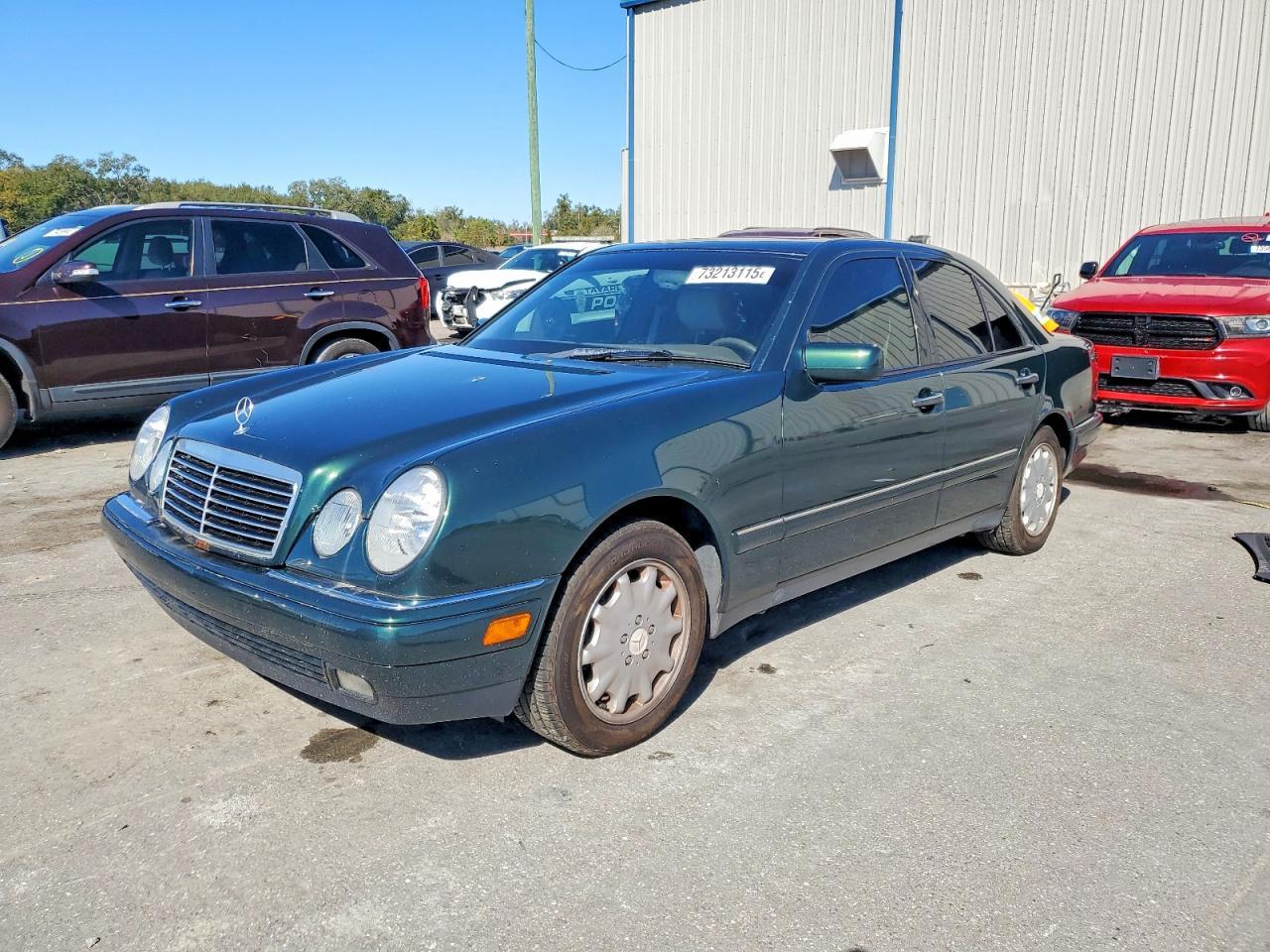 1997 MERCEDES-BENZ E-Class