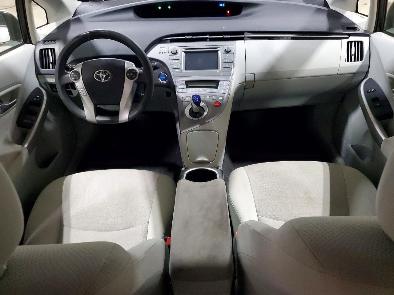 2015 TOYOTA PRIUS