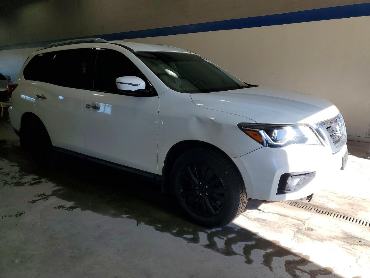 2017 NISSAN PATHFINDER