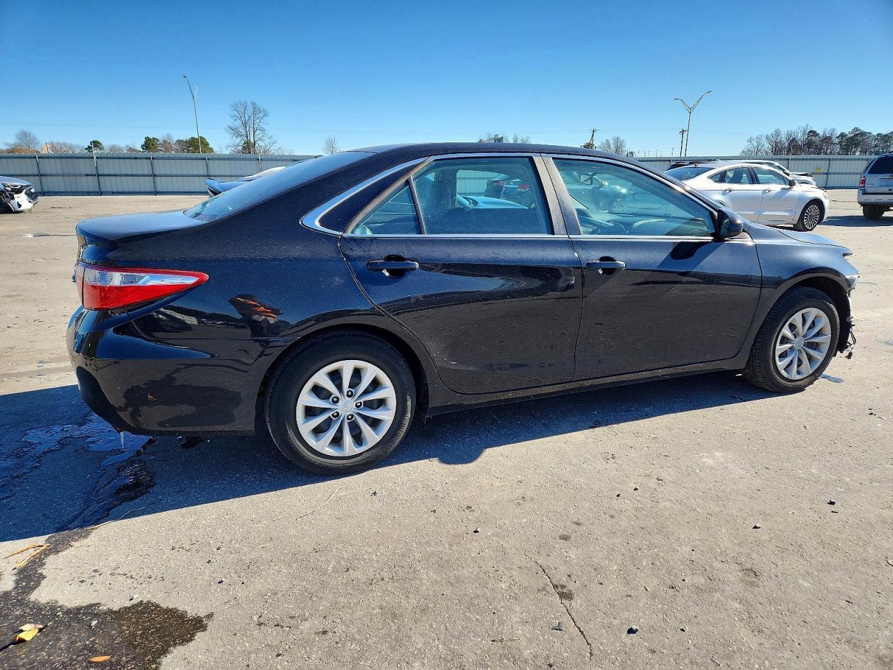 2016 TOYOTA CAMRY