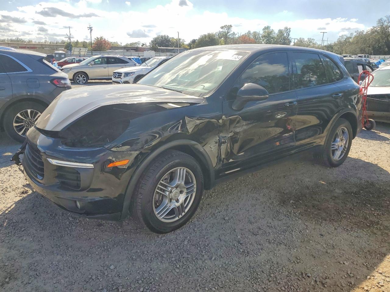 2016 PORSCHE CAYENNE