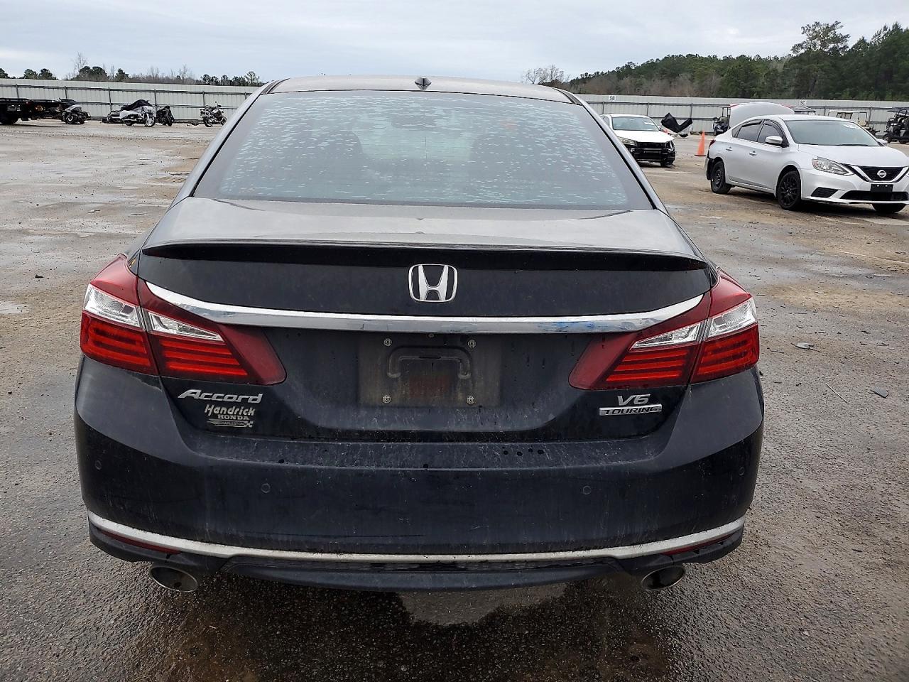 2017 HONDA ACCORD