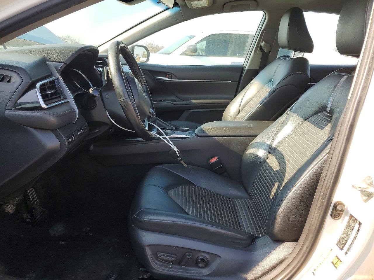 2018 TOYOTA CAMRY